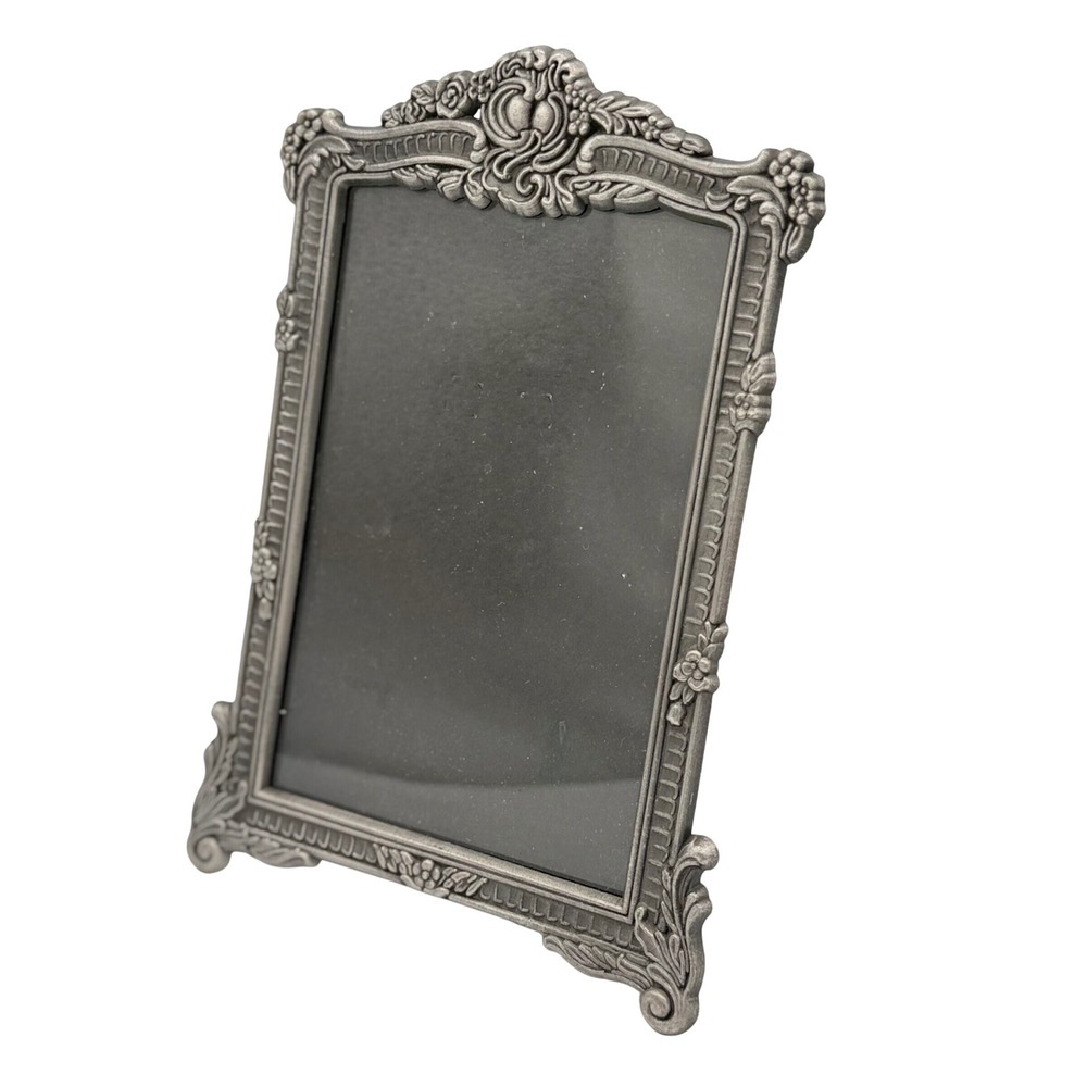Vintage Ornate Silver Tone 4x6 Picture Frame Victorian Floral Crest cottagecore